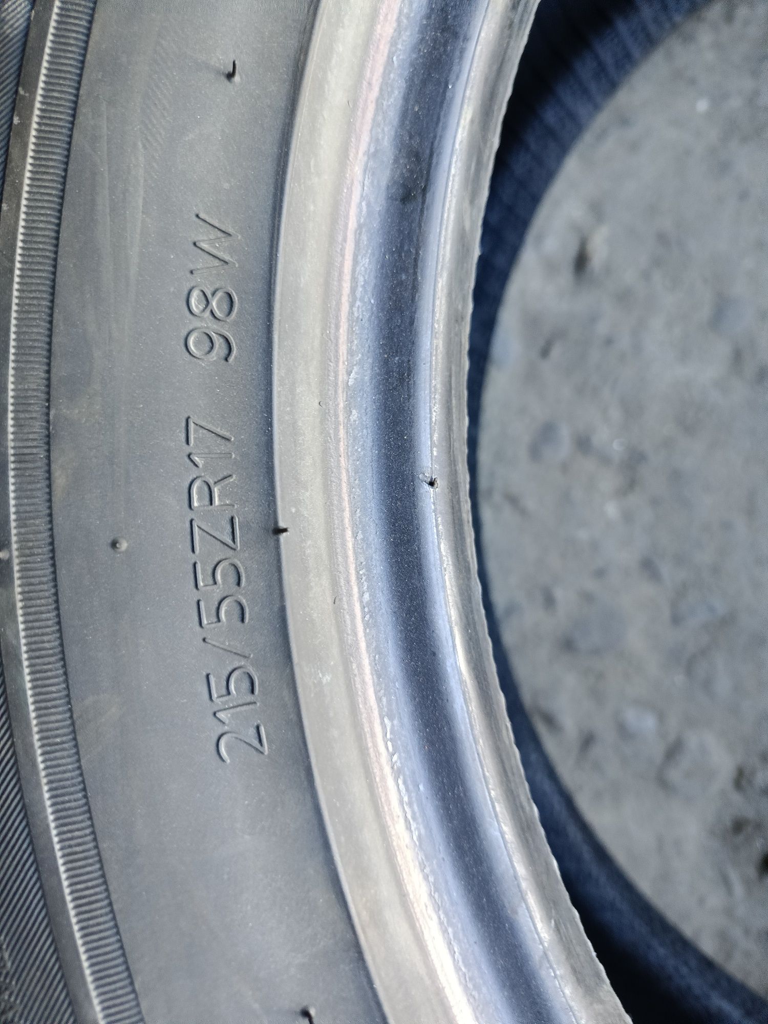 Всесезонни гуми -2022г.-17цола-215/55-1бр.-120лв."HANKOOK"