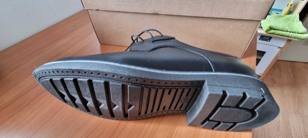 Pantofi bărbati negri marime 43