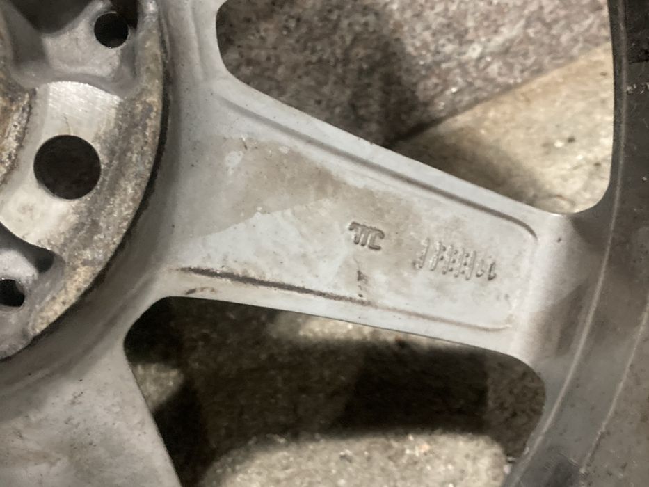 Продавам за Мерцедес w204 джанти АМГ спорт пакет 18”