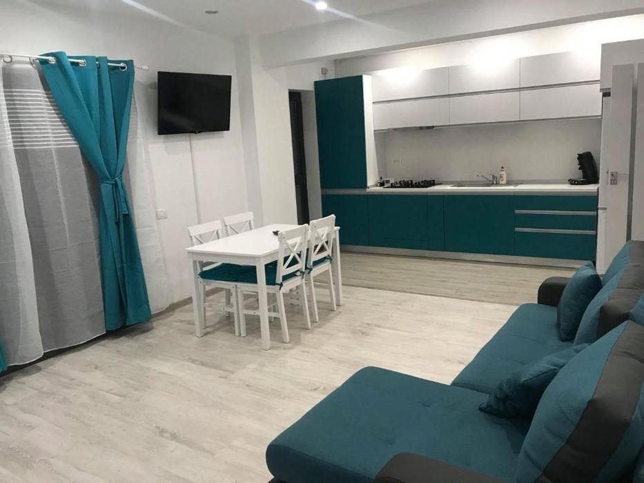 Închiriez apartament