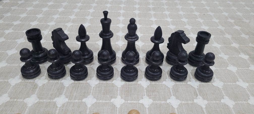 Шахматный фишки деревянные