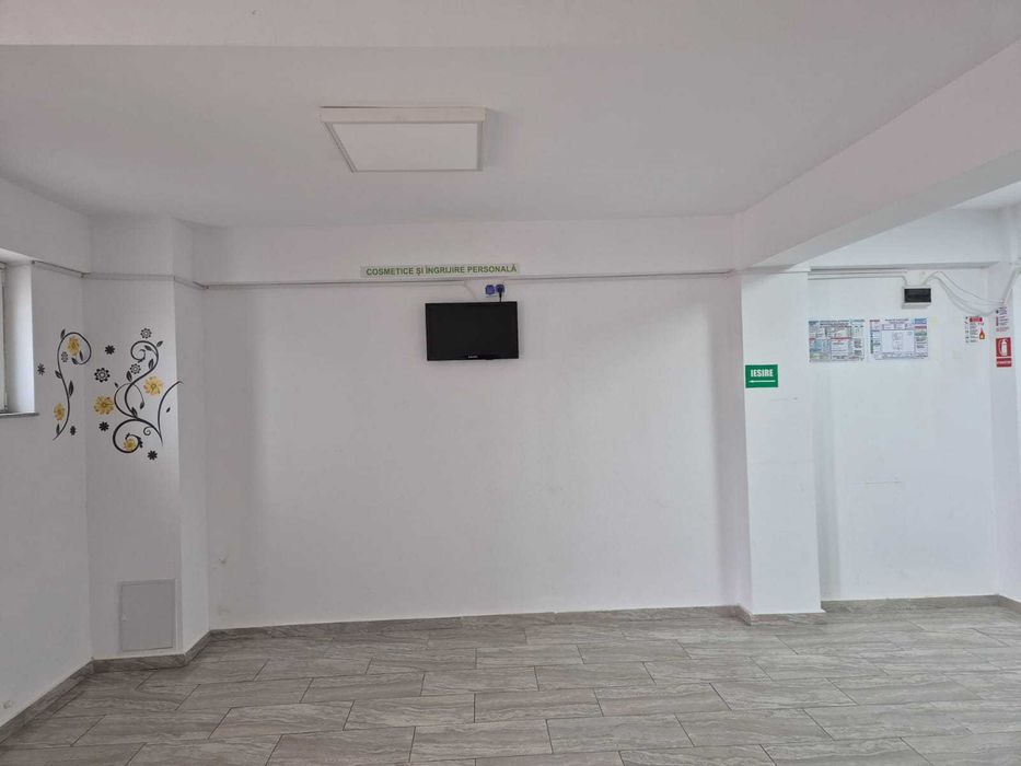 Vand spatiu comercial 60 mp,Visan 77000 euro neg