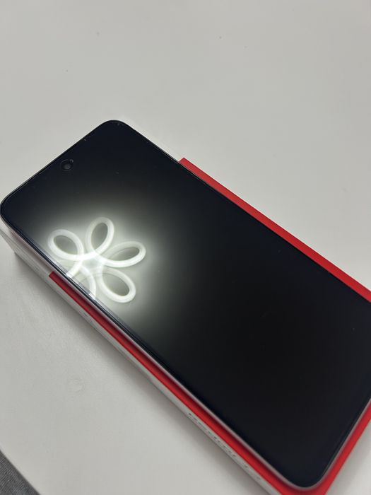 Xiaomi Redmi 13 – розов, почти нов