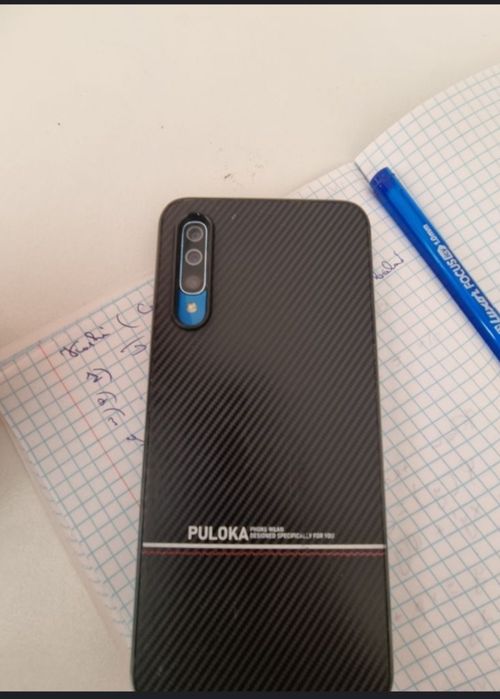 Телефон Самсунг а50..64+6