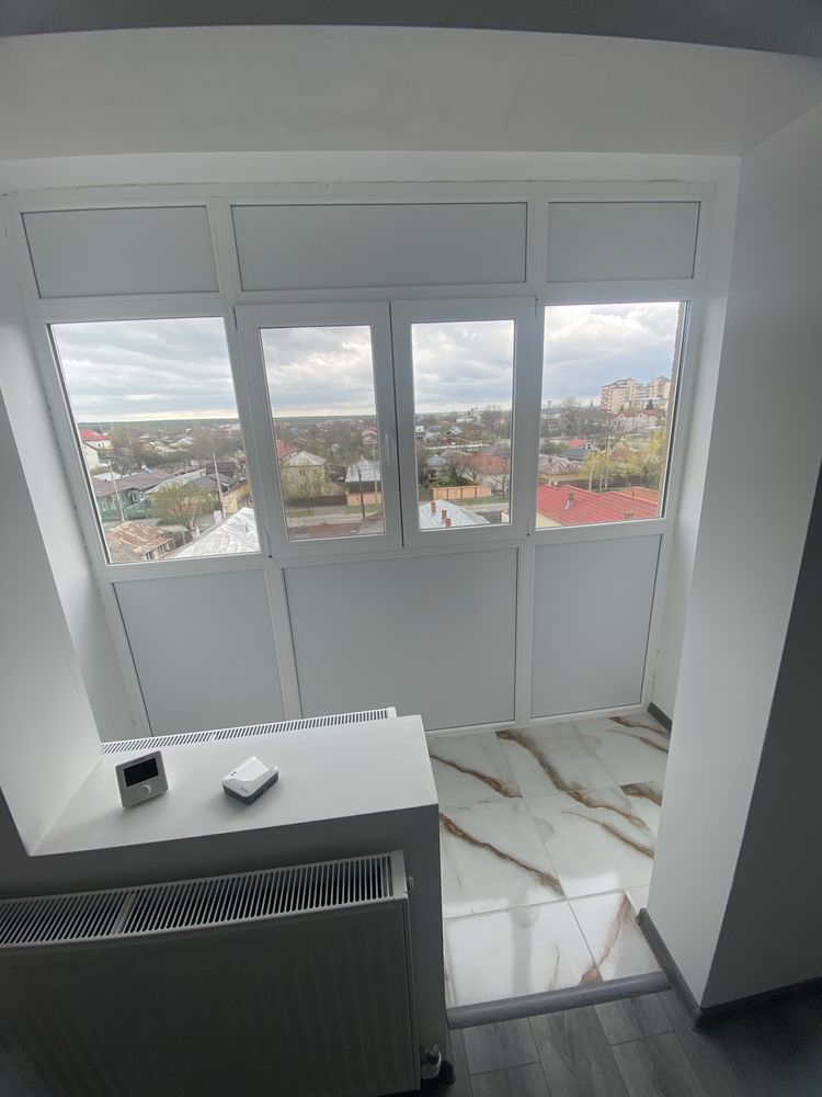 Vand apartament cu 2 camere