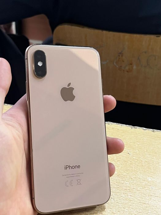 Айфон ХС в хоршом состаяни