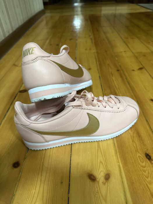 Nike кроссовки новые 41 размер оргинал