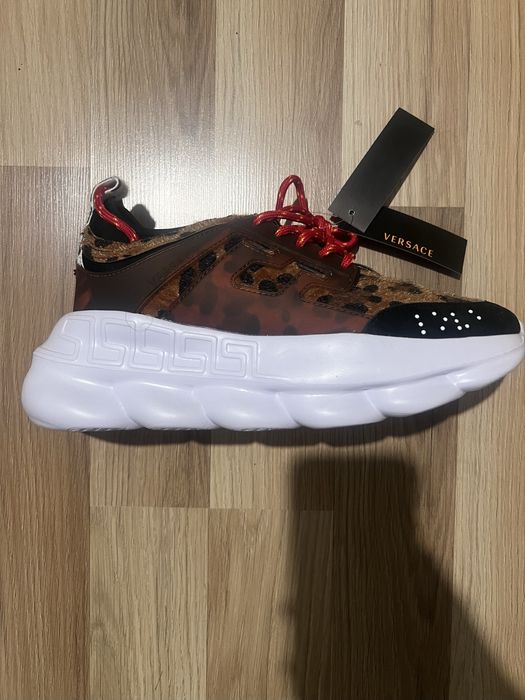 Versace chain reaction