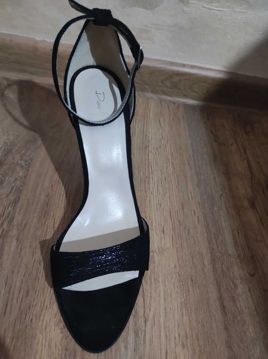 Sandale negre cu toc - Diane Marie