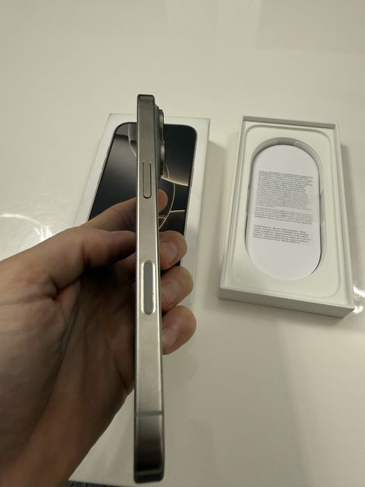 Iphone 16 Pro 512, natural titanium, impecabil ca nou!
