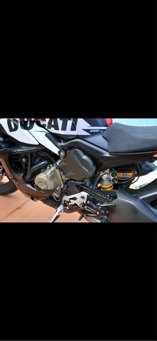 Ducati Streetfighter V4s