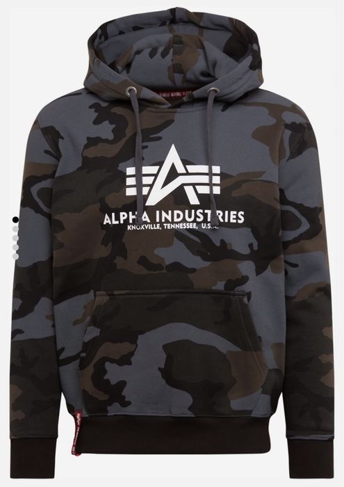 Нова ветровка Адидас М размер, суичър Alpha