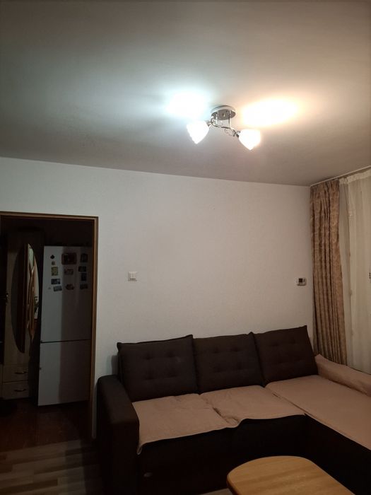 Vând apartament  cu 2 camere
