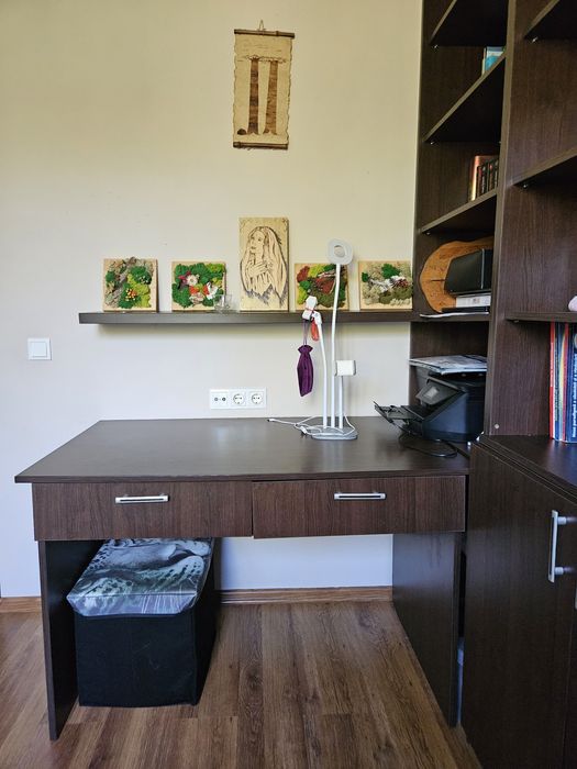 Vând bibliotecă/mobilă living, în stare f. bună,  făcută la comandă