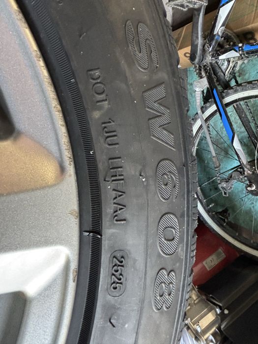 225/50/17   С Чисто нови Гуми зимни