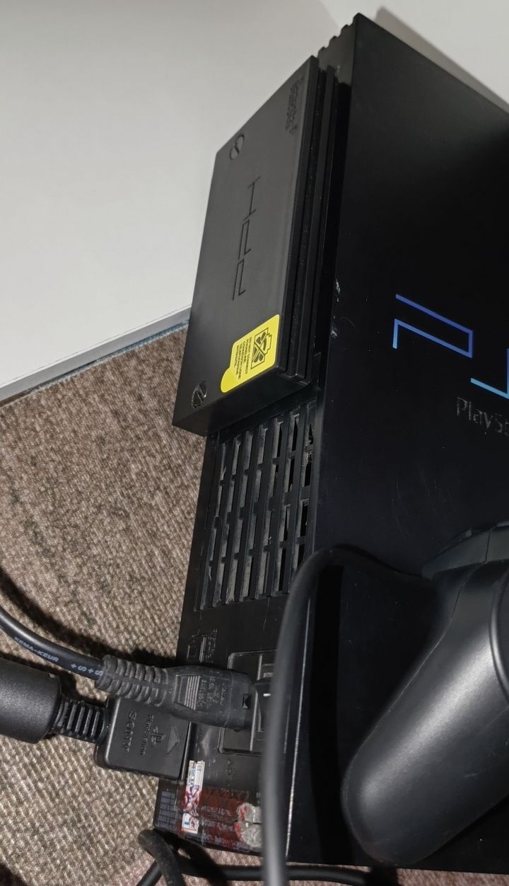 Продам playstation 2
