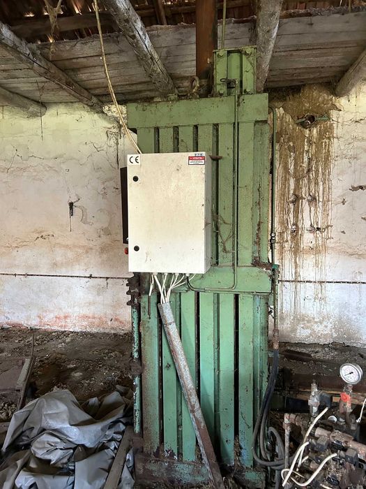 Vand presa de balotat (lana, carton, plastice etc) model PBL 18E