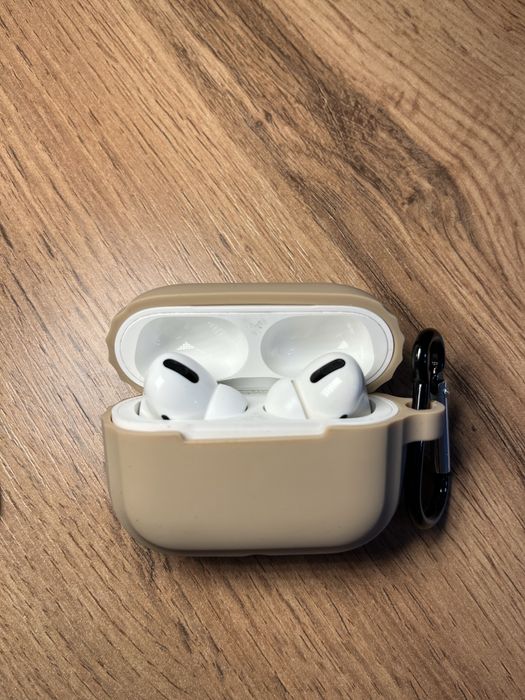Наушники AirPods pro