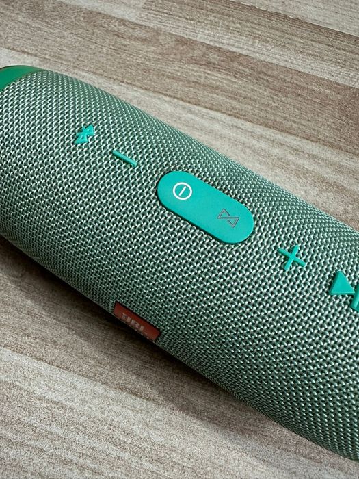 Vând  JBL Charge 3 Perfect Funcțional