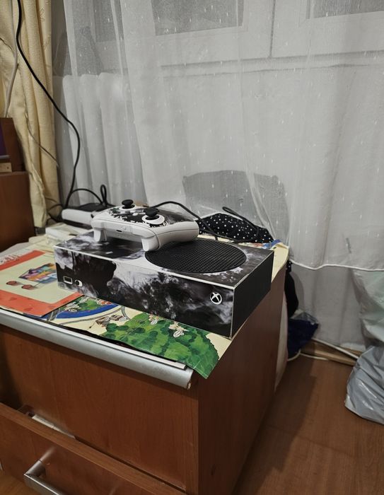 Xbox Series S + maneta