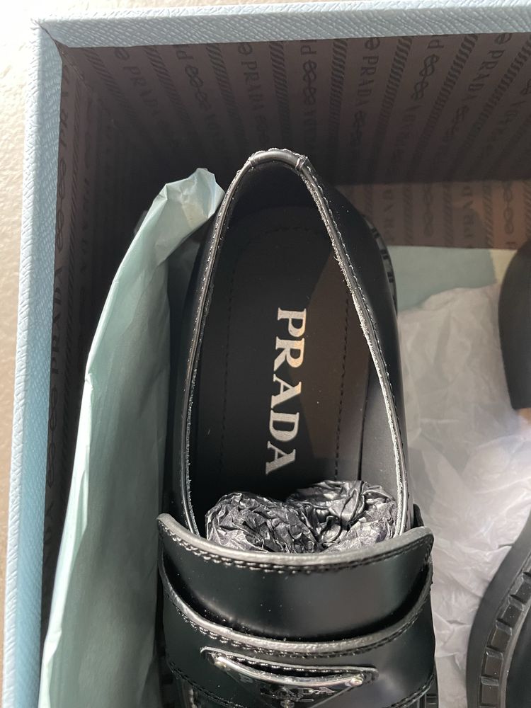 Prada мокасини матова кожа