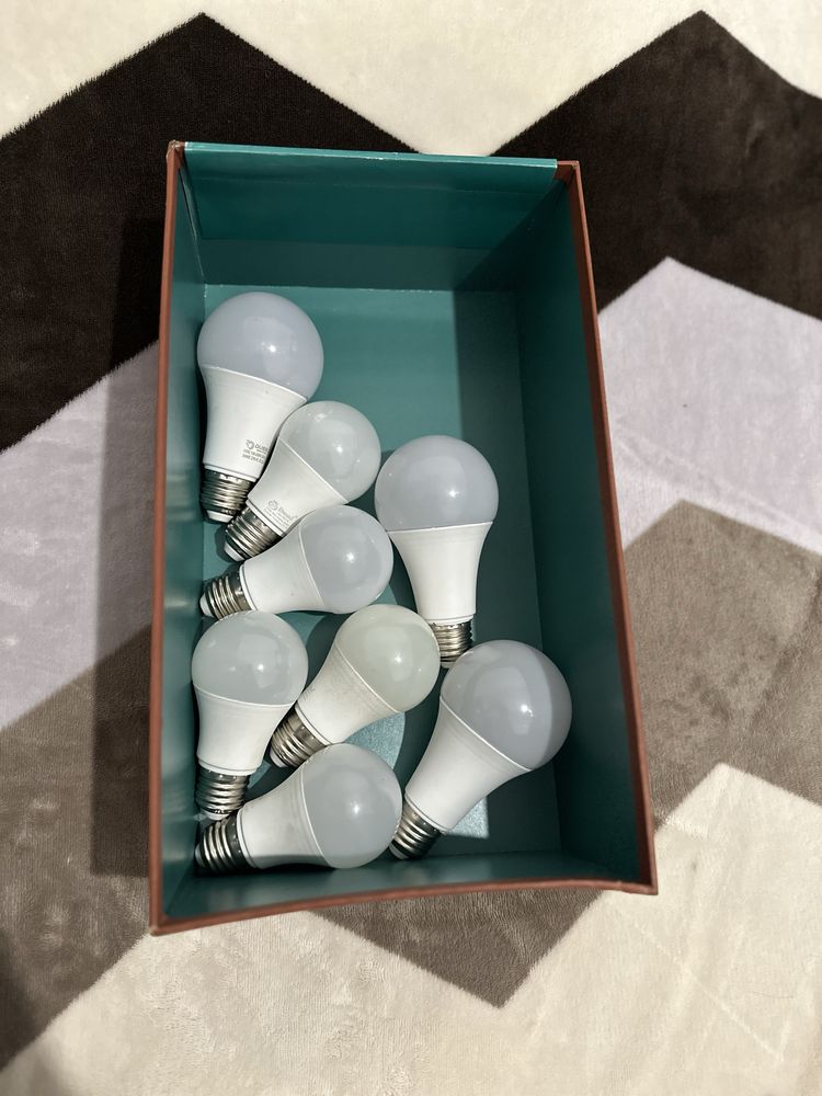 Лампочки бренда Dusel новые без коробки