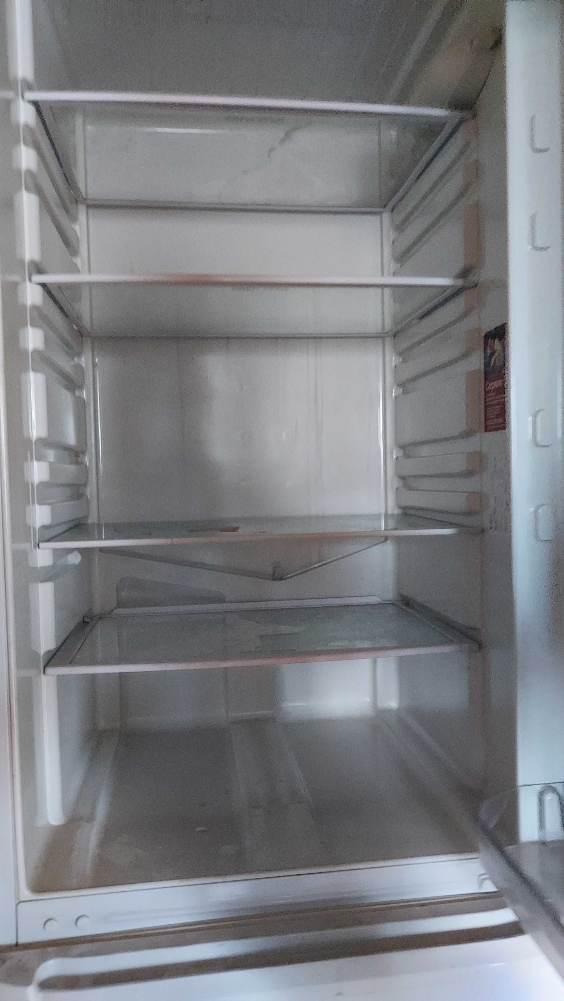 Холодильник Hotpoint