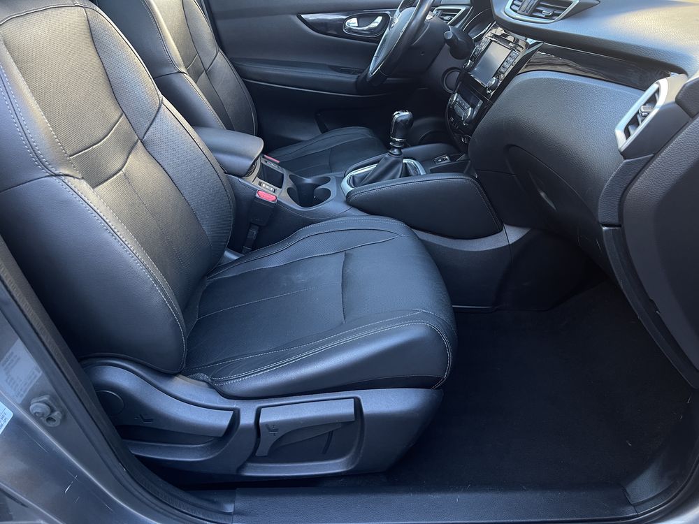 Nissan Qashqai Tekna•1.5dCi•IncalzireS•Camere360°•LED•Piele•Pano•Euro6