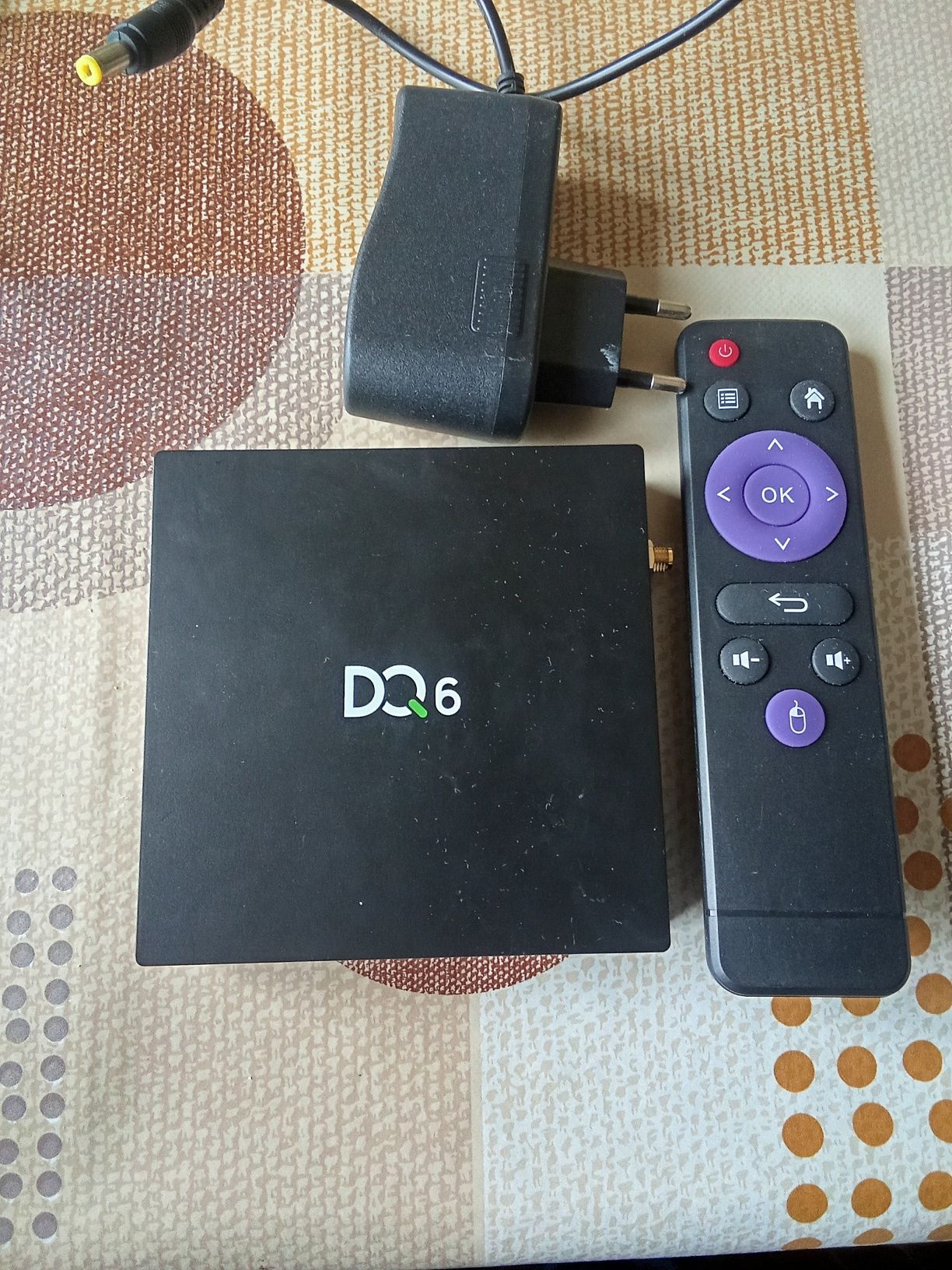 Продавам tv.box DQ6 4-32