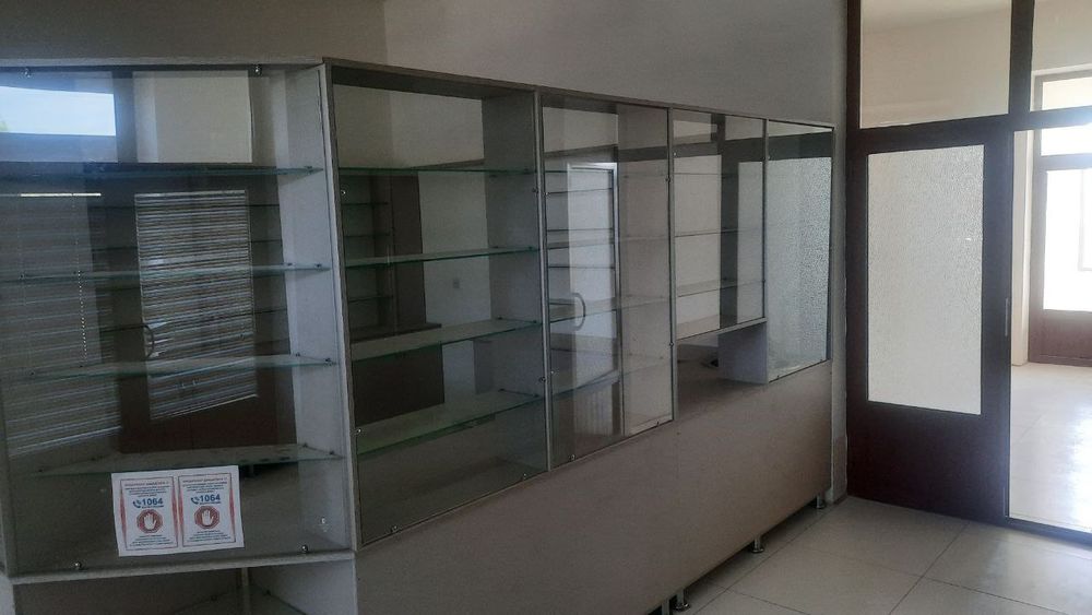 Apteka mebeli sotiladi