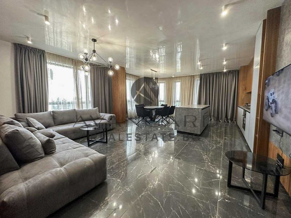 оф.17351 Дизайнерски Тристаен до Новотела