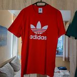 Продавам мъжка тениска Adidas