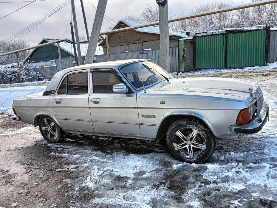 Волга 2003 год требует ремонта двигателя в хорошем состоянии торг умес