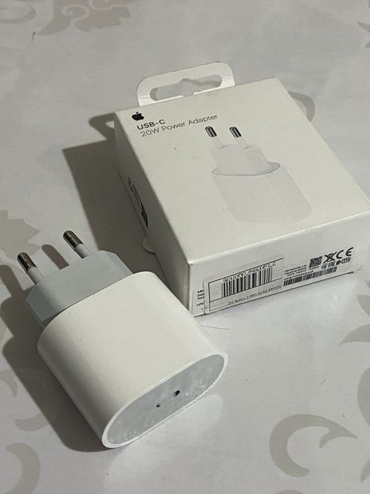 Продам адаптер на айфоне