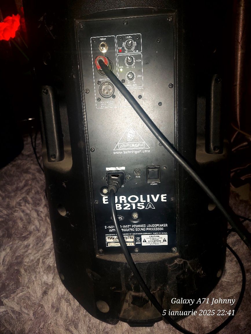 Se vinde mixer CFX12MKII si boxe EUROLIVEB215A BBEHRINGER