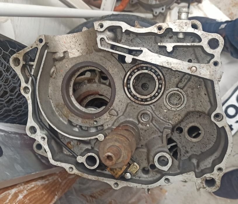 Cartere motor și set motor de 200 cc