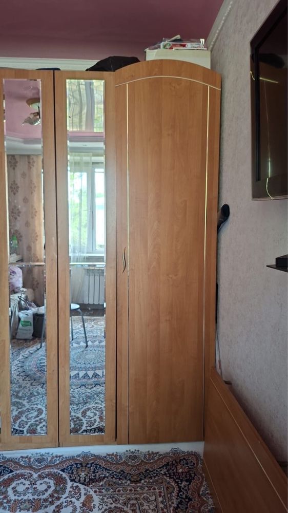 Продается 2 шкафа