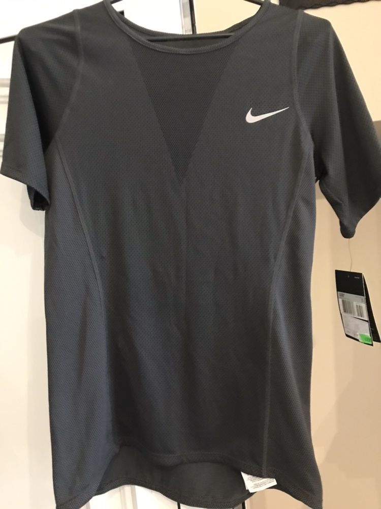 Тениска Nike,размер xs
