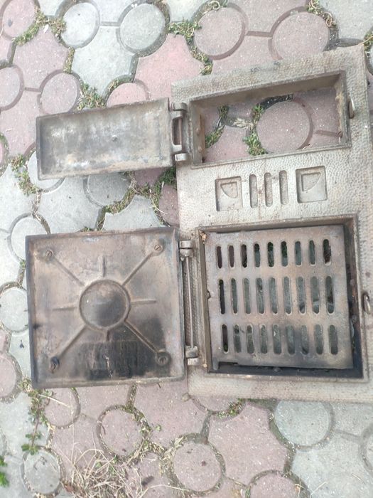 ușa sobă stare foarte buna