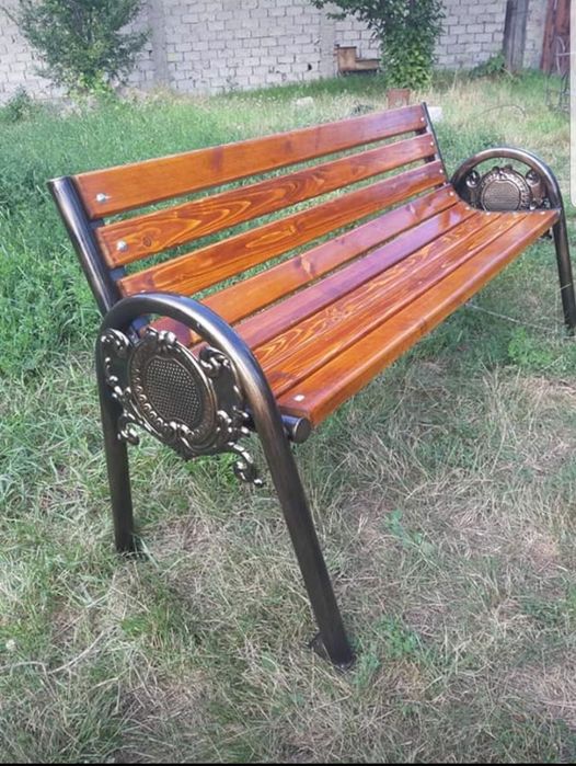 Vând set masa cu banci