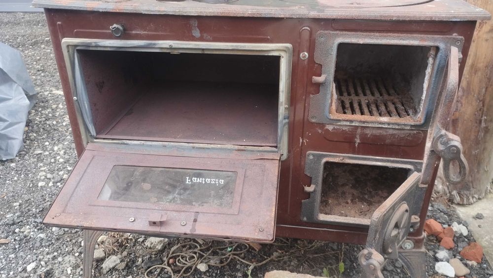 Sobă pe lemne detalii  în privat