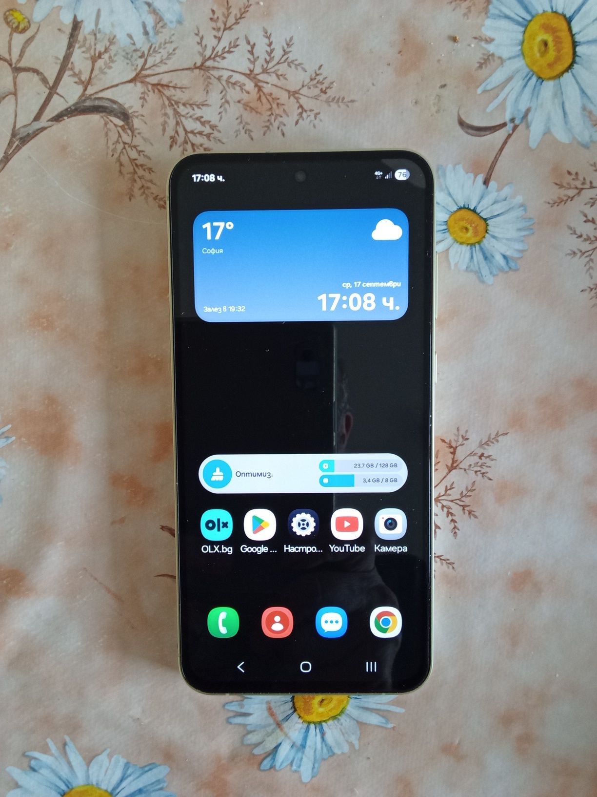 Samsung galaxy a55 128 GB вградена памет плюс 8 GB RAM