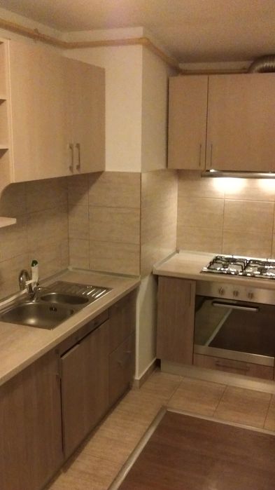 Închiriez apartament cu o camera