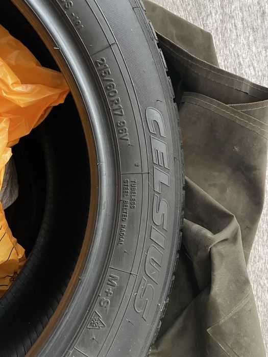 215/60R17 96V М+S TOYO