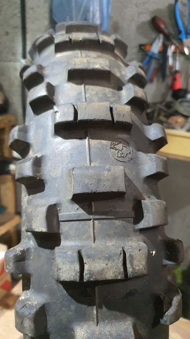 Medium 140 80 18 Metzeler Sixdays Extreme