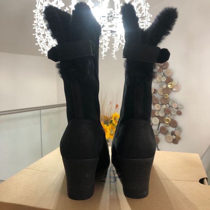 Ugg originale cizme femei piele întoarsă mărime 37 nepurtate