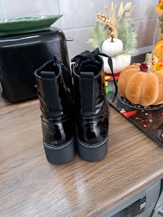 Ghete Adam's cu aspect lăcuit mas 36