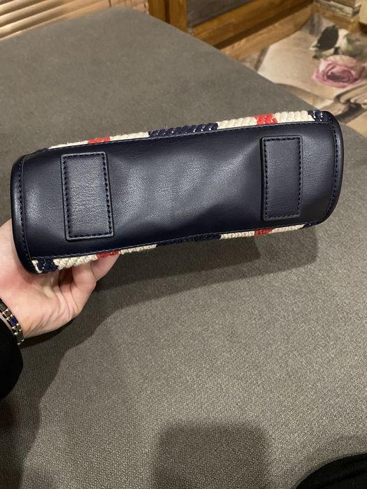 Оригинална дамска чанта Tommy Hilfiger