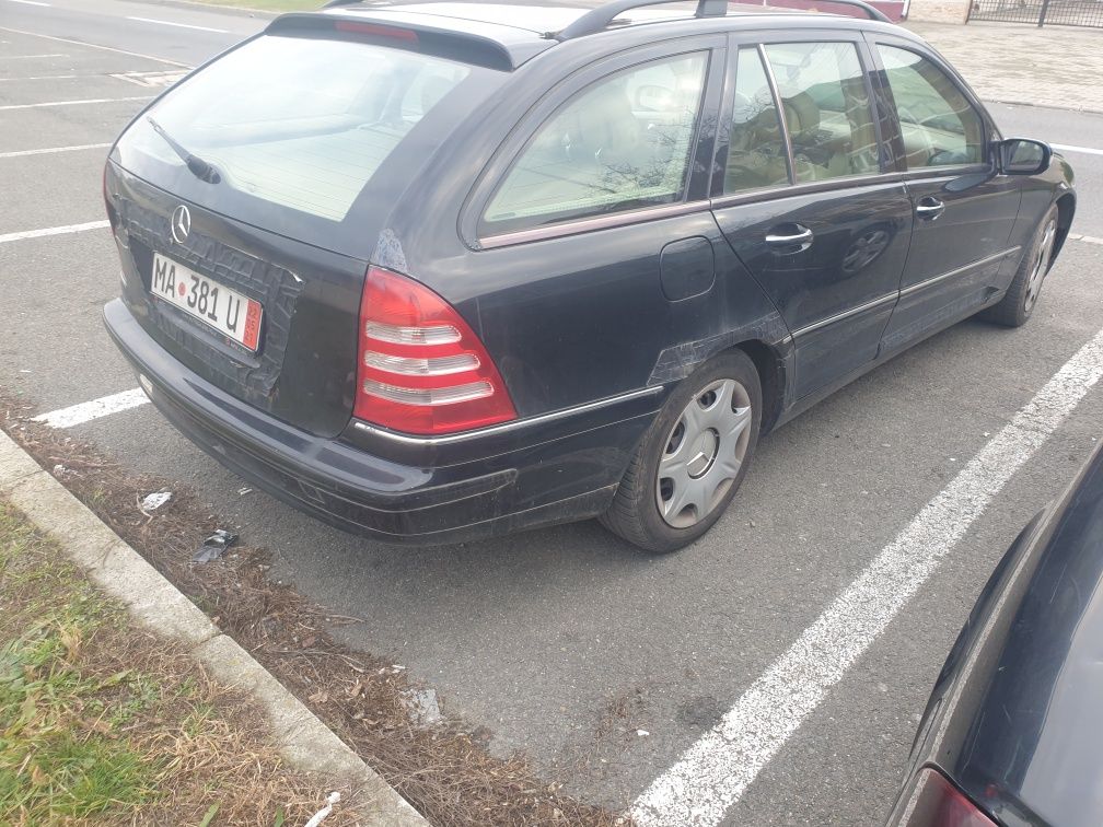 Dezmembrez Mercedes C-class combi W 203 2.7 CDI an 2003 E3