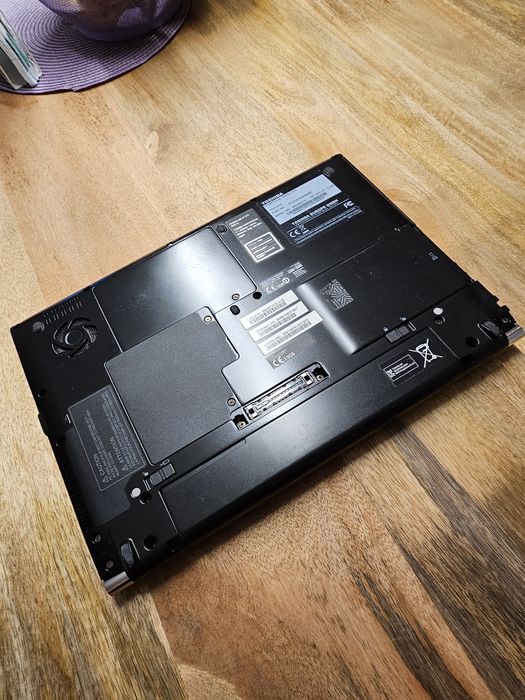 Лаптоп Toshiba Portege R930